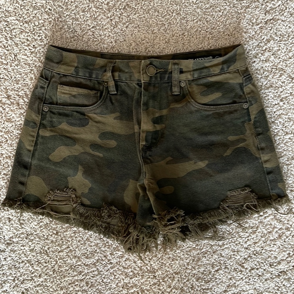BlankNyc Camo Shorts Size 26